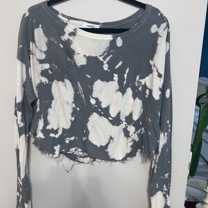 Hashtag long sleeve Gray and White Tie-Dye Crop Top, Size S